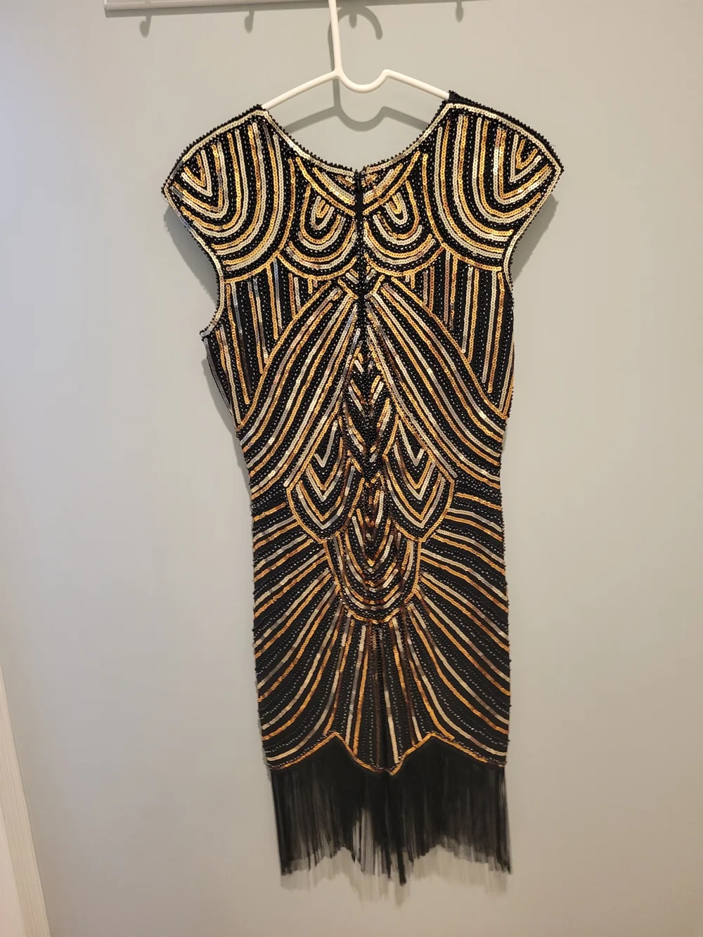 💃🏻Black and Gold Sequined Flapper Dress READ - Picture 4 of 8